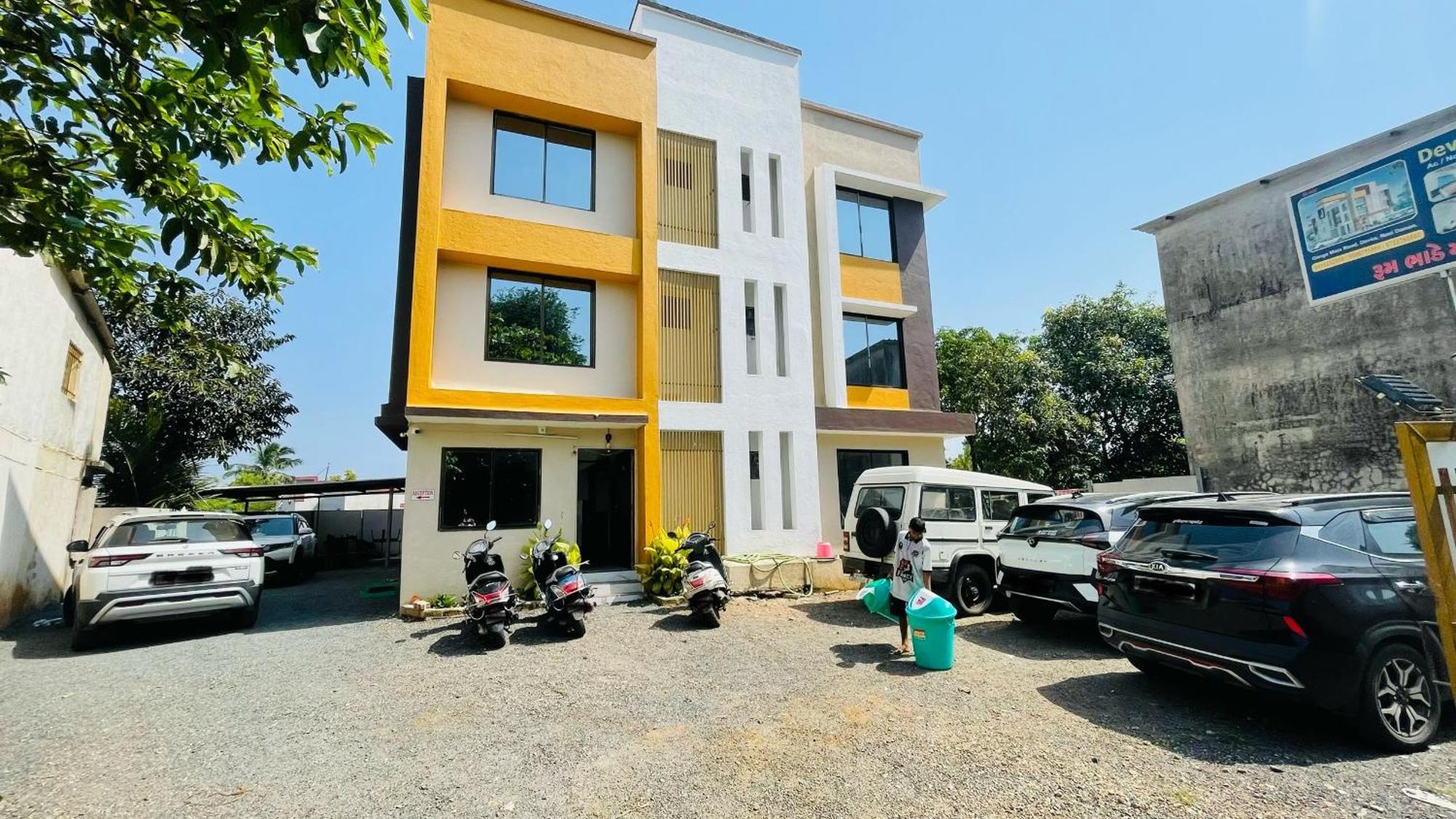 达曼 Devka House酒店 外观 照片